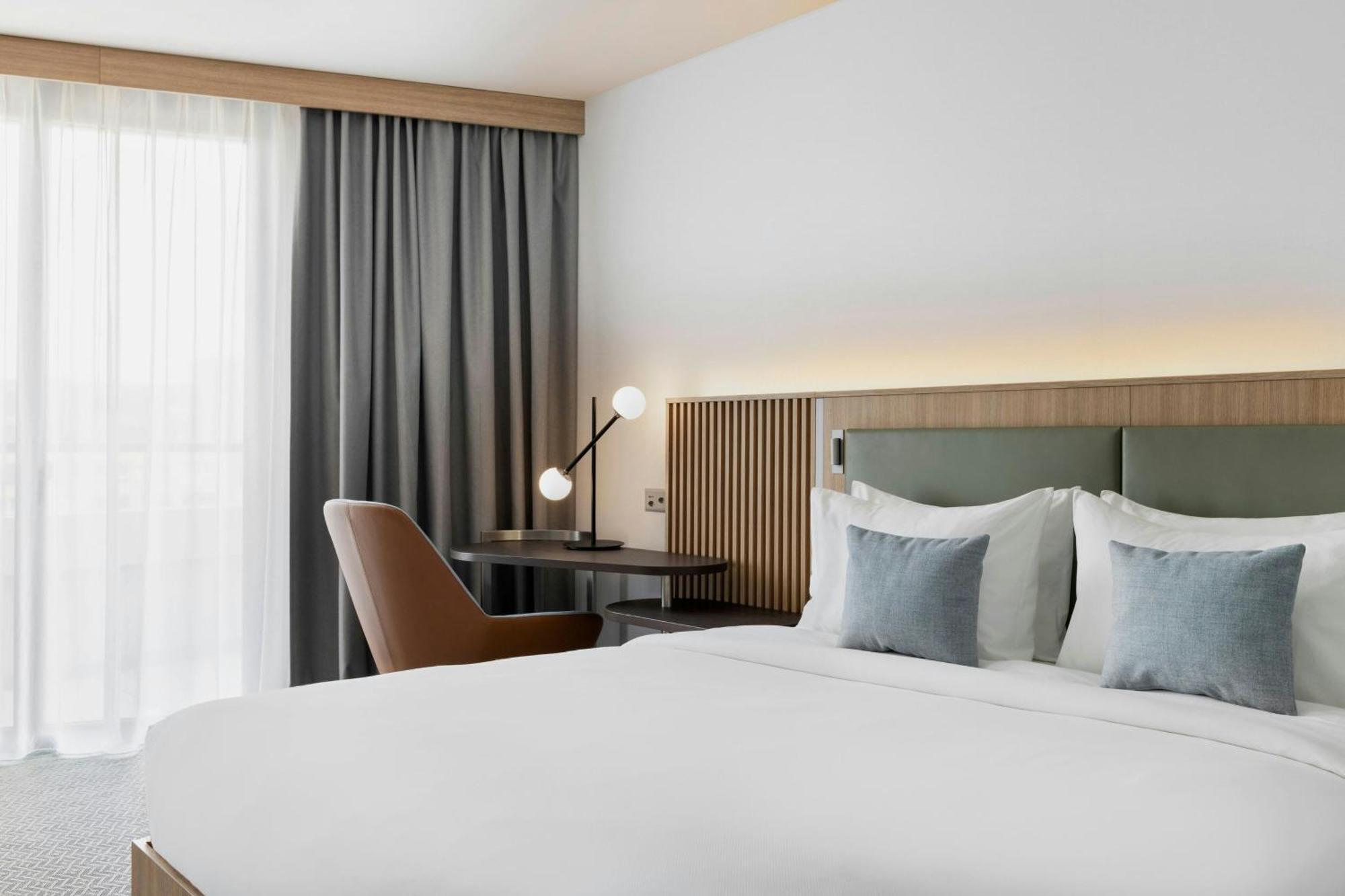 Hotel Courtyard By Marriott Biel Bienne Exterior foto
